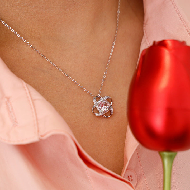 Rose Éternelle | Collier en argent sterling avec une boîte rose de luxe