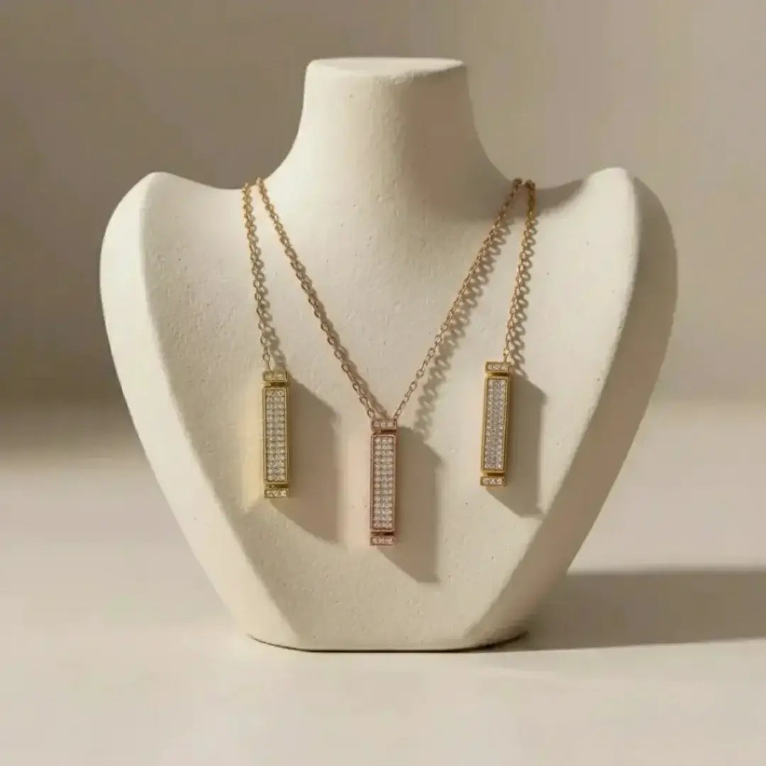 Collier secret à message caché