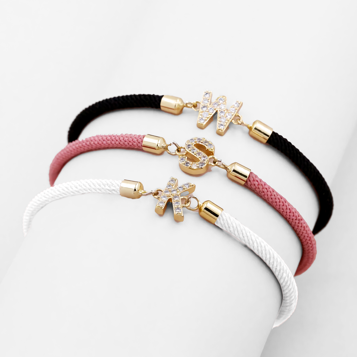 Bracelet cordon initiale ajustable