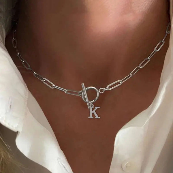 Collier initiale cercle et cadenas