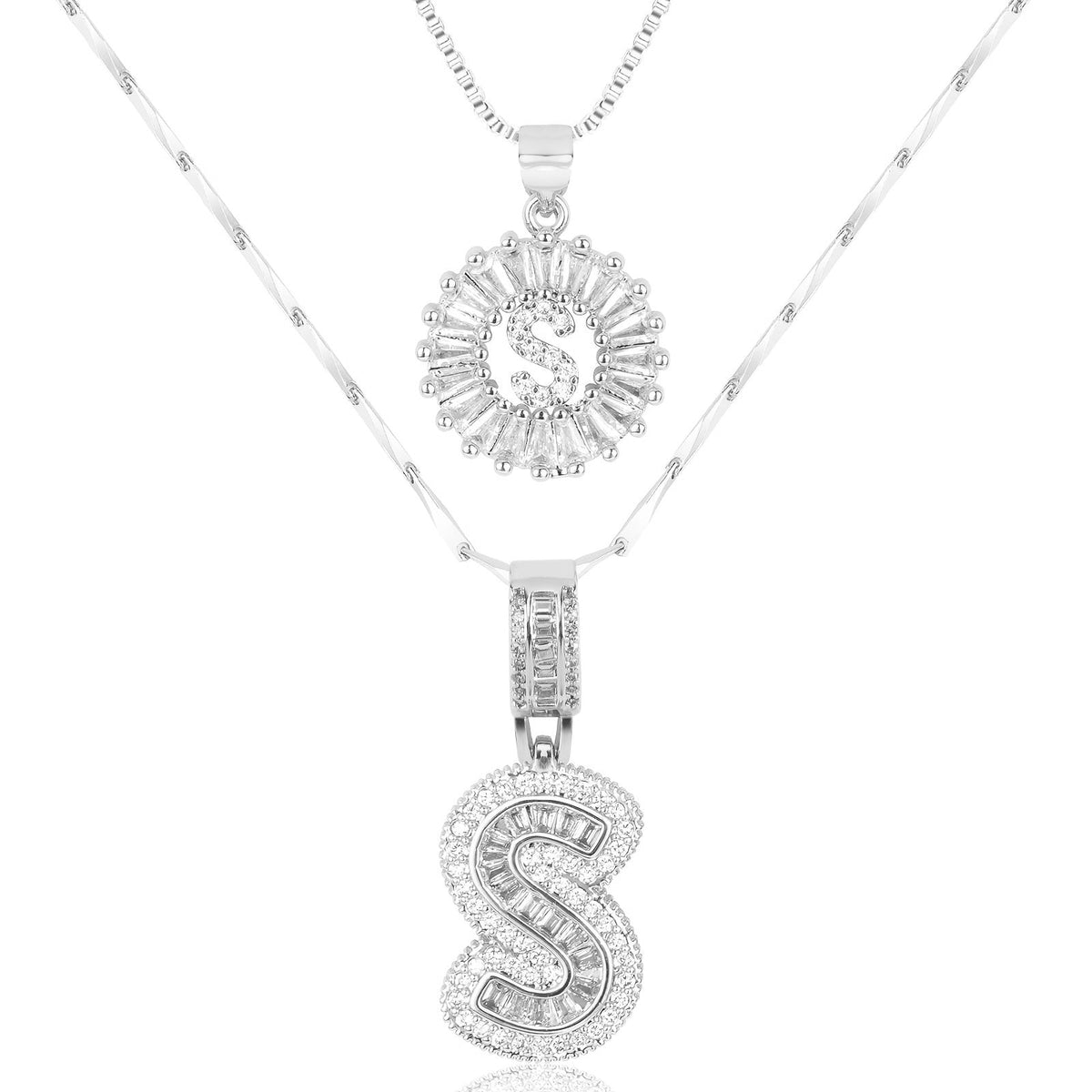Collier initiale diamant doré