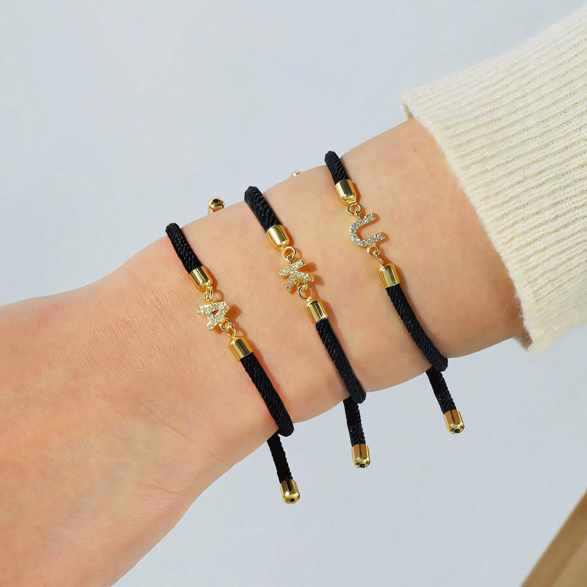 Bracelet cordon initiale ajustable