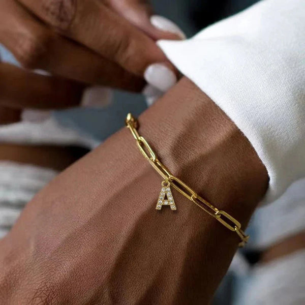 Bracelet initiale doré délicat