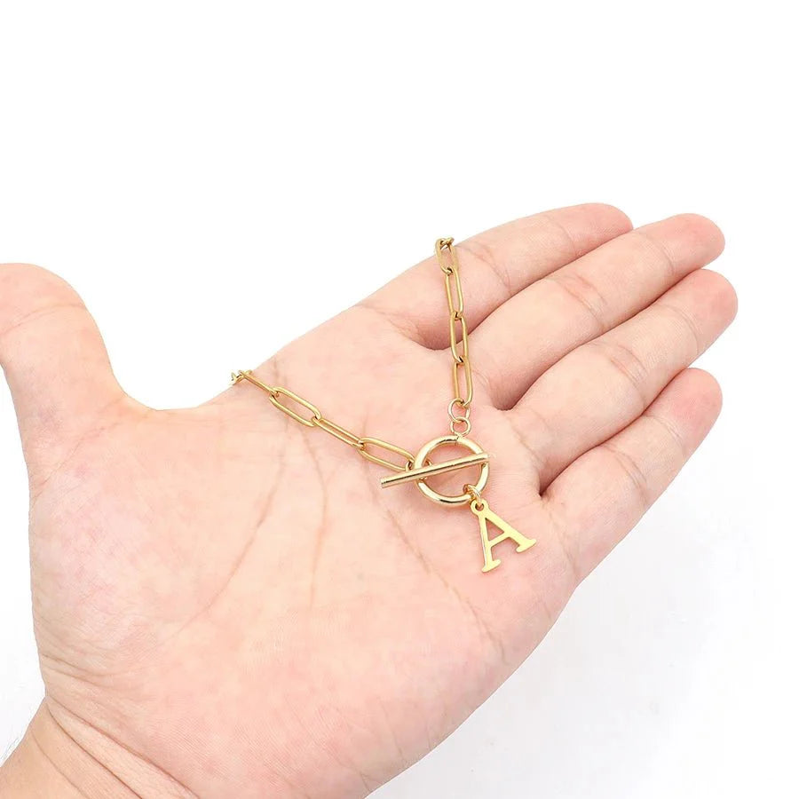 Collier initiale cercle et cadenas